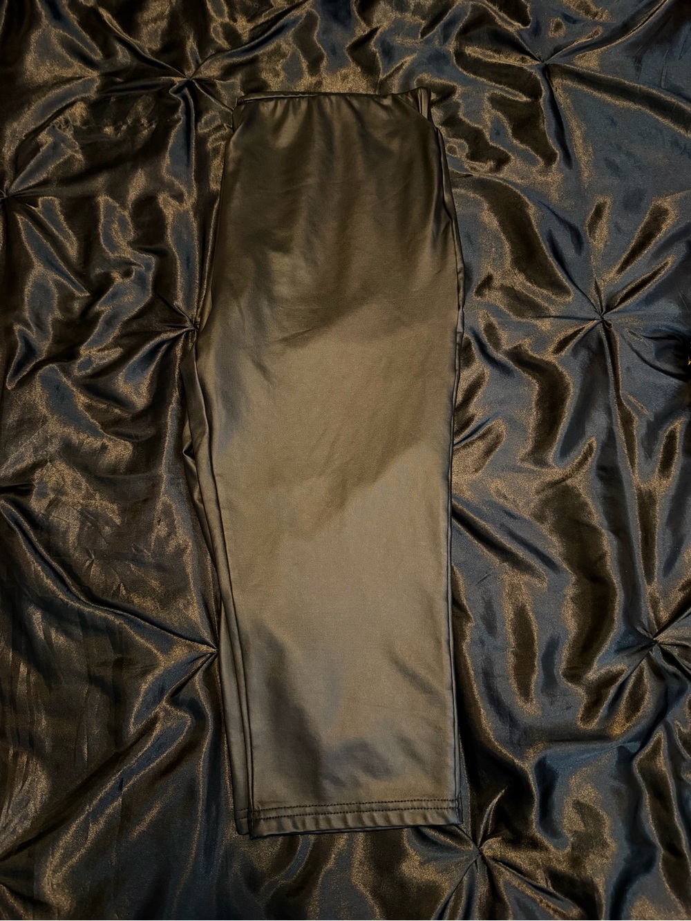 Faux Leather Capris NEW - Picture 4 of 7